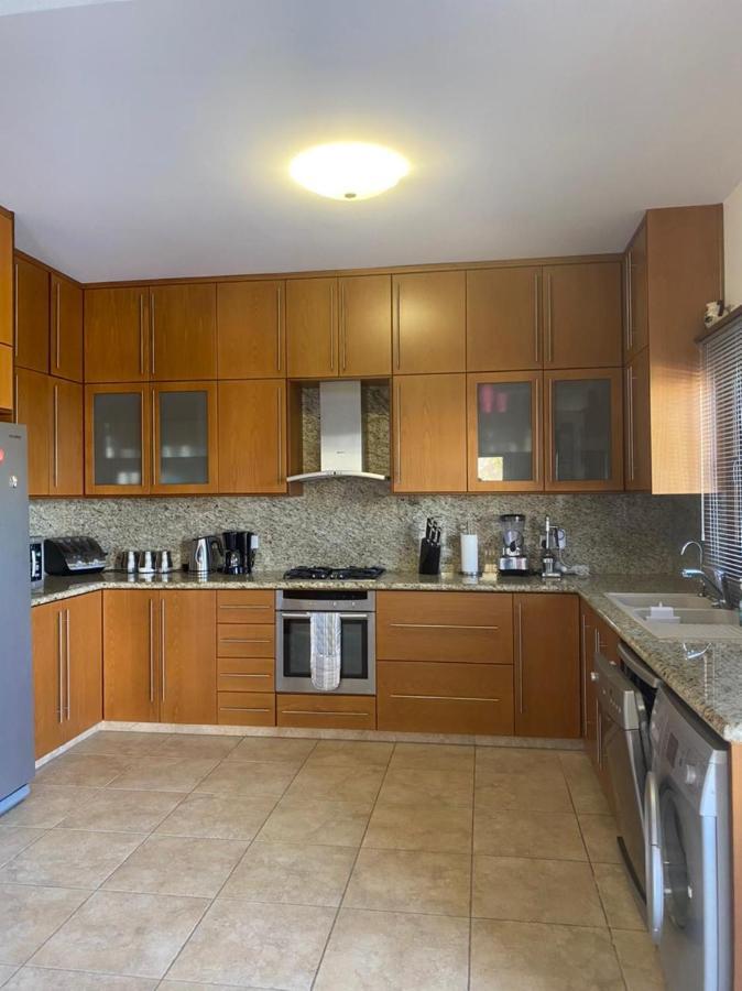 Episkopi Villa, Luxury 4 Bedroom With Pool - Лимасол Экстерьер фото
